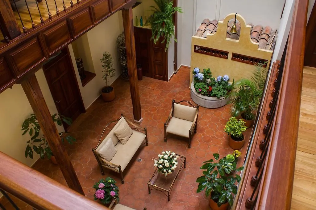 Santa Lucia House - Forum Cuenca Hotel