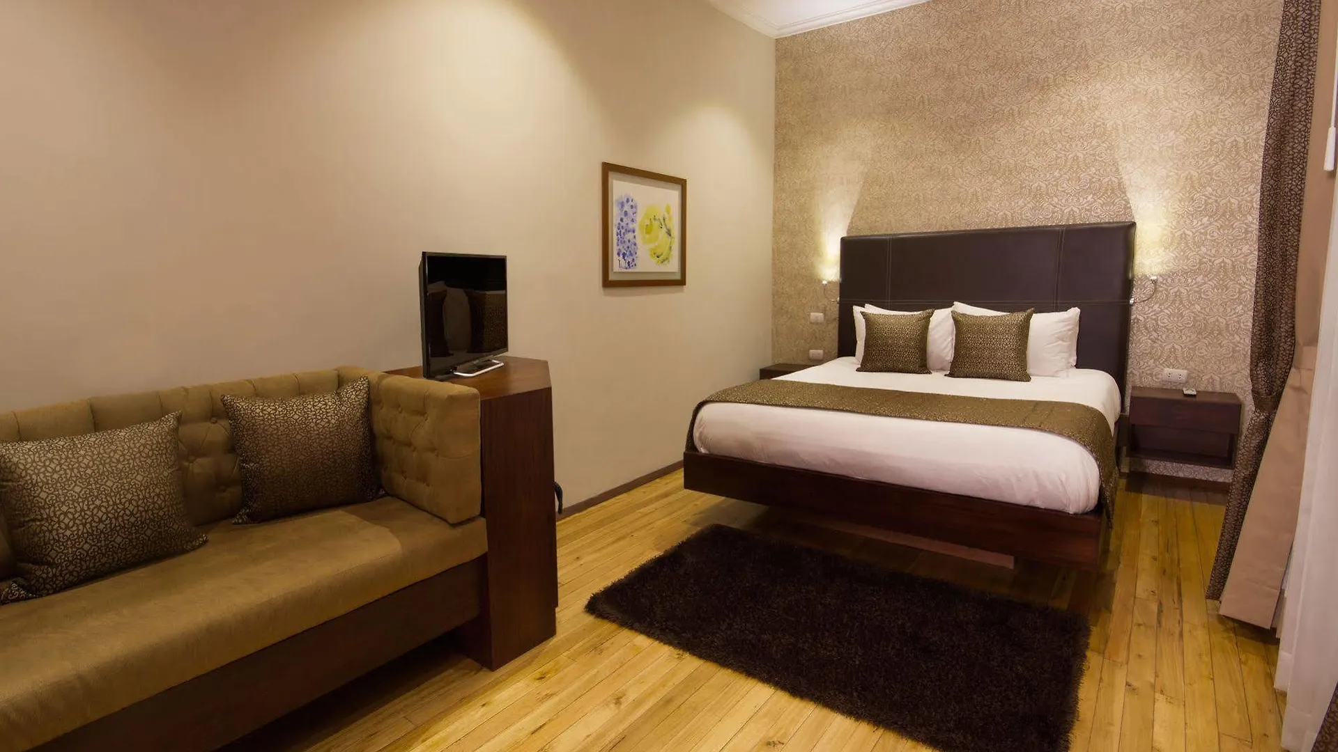 Santa Lucia House - Forum Cuenca Hotel